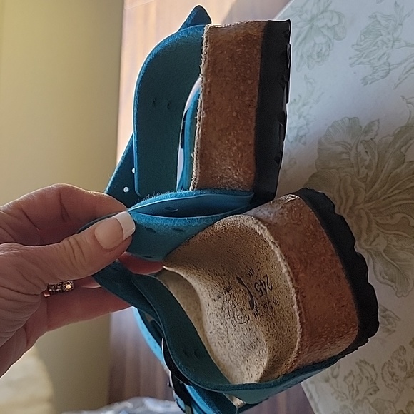 Birki's by Birkinstock aqua blue 2 strap sandles - Picture 6 of 9